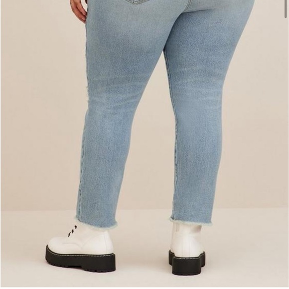 5/$30. High rise straight cut jeans - Picture 3 of 6